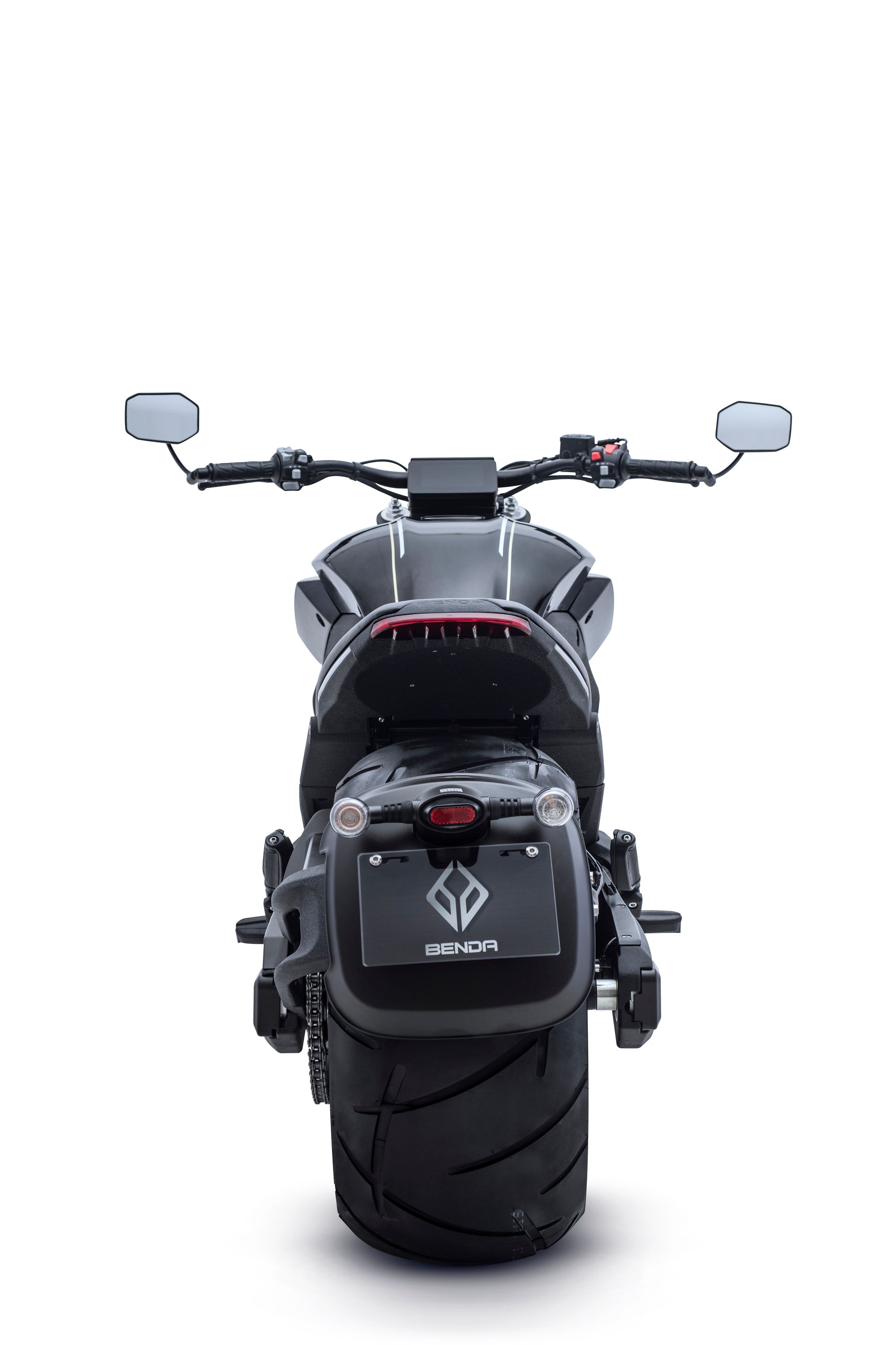 Motocykl BENDA LFC 700 2025